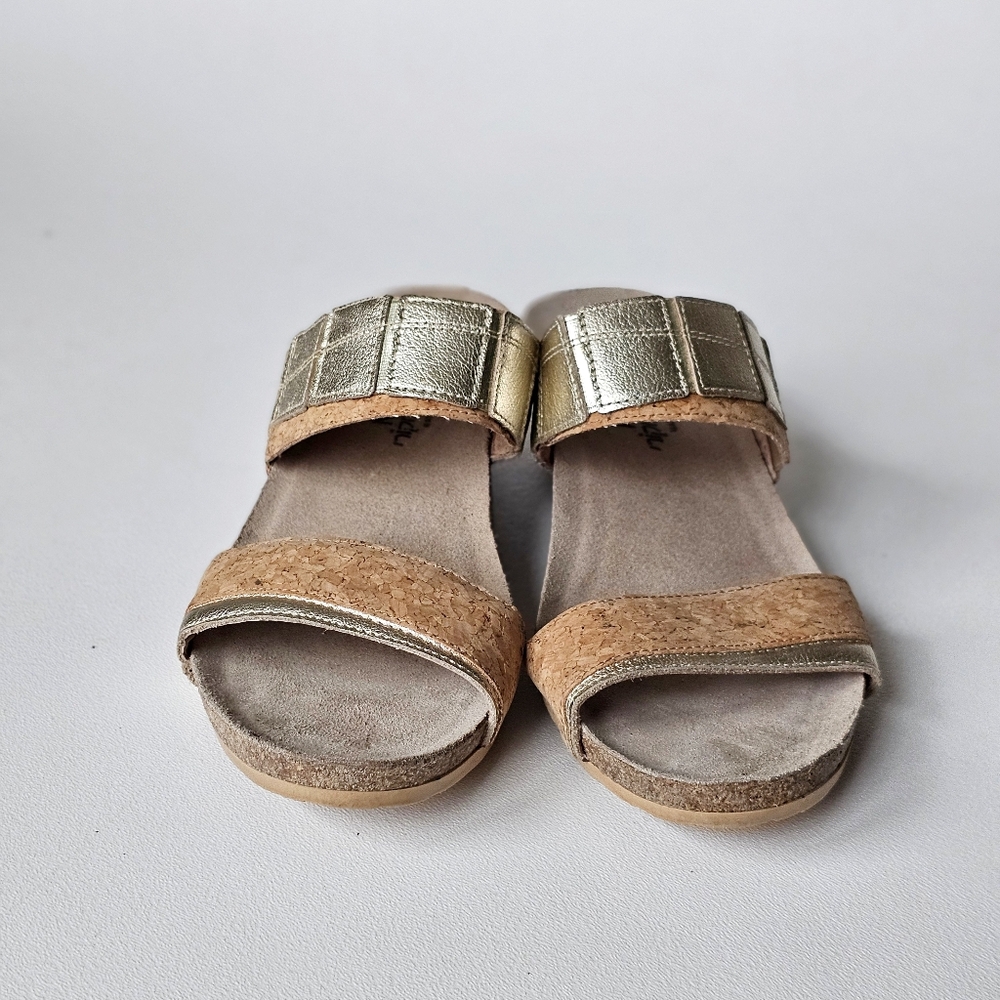 NAOT Royalty Cork Banded Wedge Slide Sandals Gold EU 39 US 8 Comfort - Picture 4 of 14